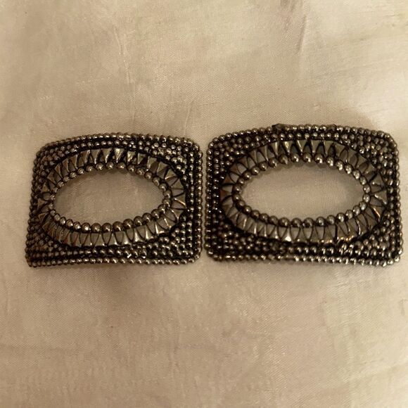 Vintage silver tone rectangle shoe clips with bead & diamond design - Picture 1 of 4